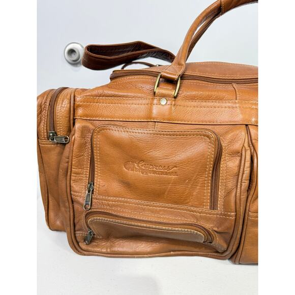 Colombian Top-Grain Leather 20" Duffel Bag w/ Shoulder Strap, Duffle - Picture 3 of 16